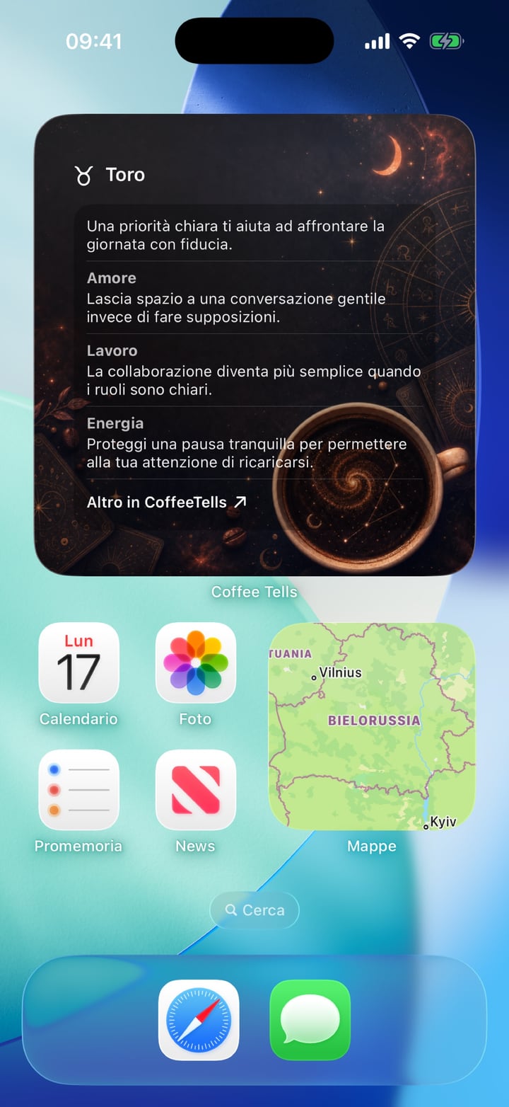 Aggiungi il widget CoffeeTells e apri con un tocco l’oroscopo completo dell’ultimo profilo visualizzato.